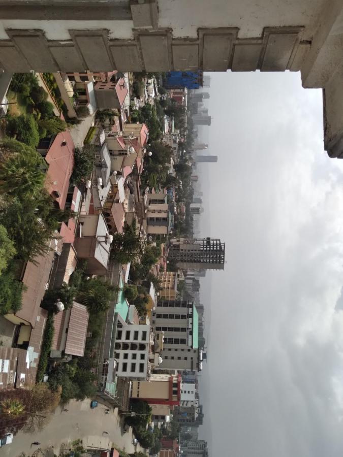 Elmos Hotel Addis Ababa Exterior photo
